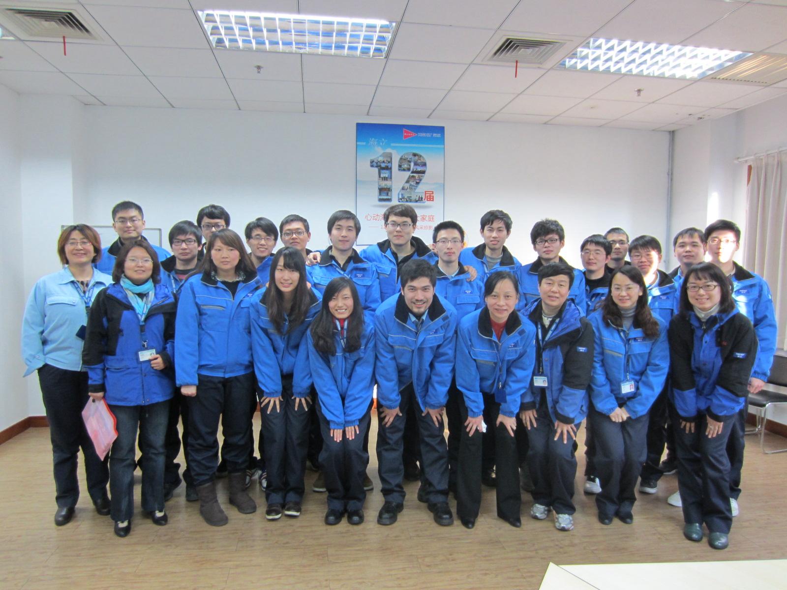 上海日立举行2012届新进大学生中期座谈会